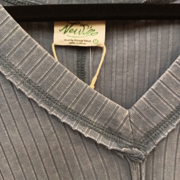 New in Acid Washed blue Ribbed V-Neck Midi Dress - Picture 2 of 4